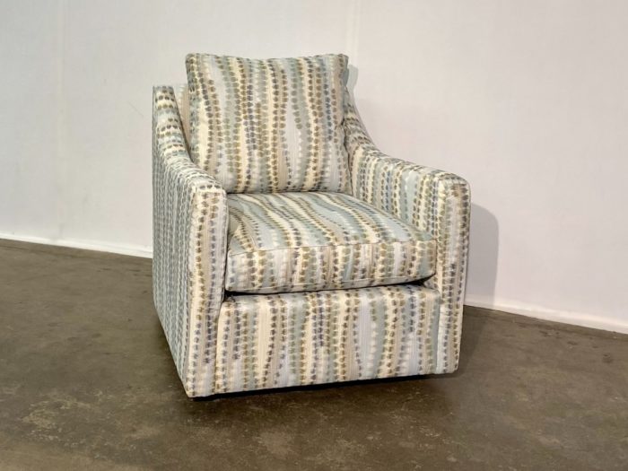 Garda Swivel Chair - Bocci Glass