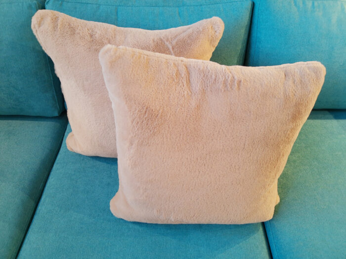 Toss Accent Cushions – Soft Pink