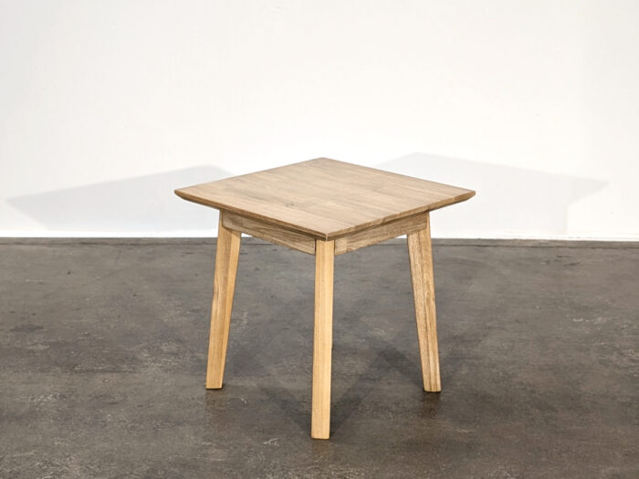 Gia Side Table – Acacia Wood