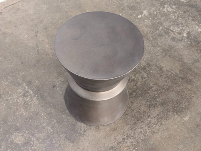 Hourglass Side Table – Bronze Concrete - Image 2