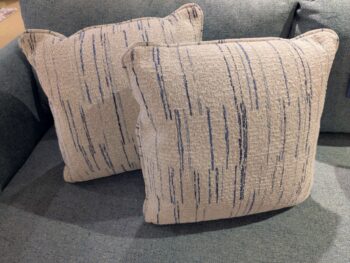 Toss Accent Pillows – Dainty Blue