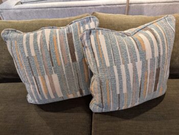 Toss Accent Pillows – Décor Arrows